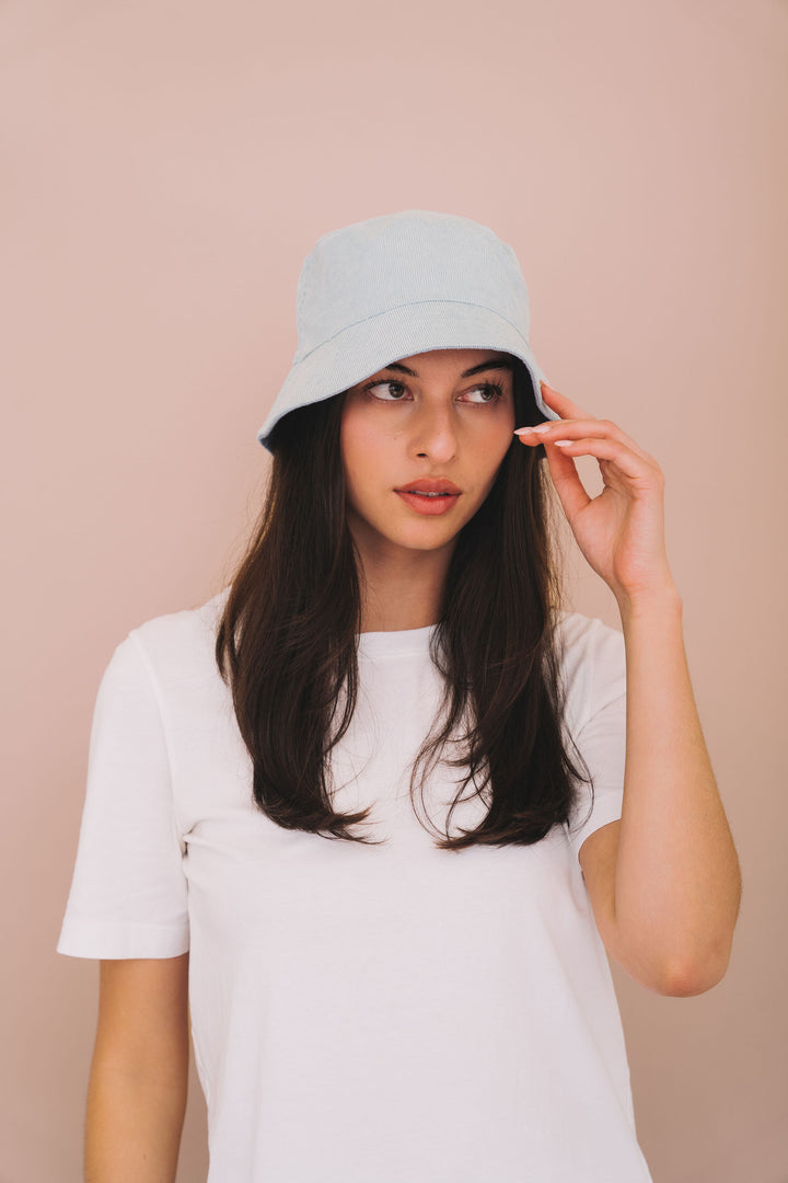 REVERSIBLE BUCKET HAT